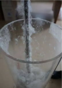 陸全新假羽絨制造方式 膠水絨 黏絨劑沾碎毛變高級(jí)品